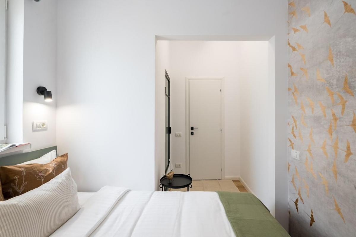 Superb 2br Flat - Location - 2 Baths