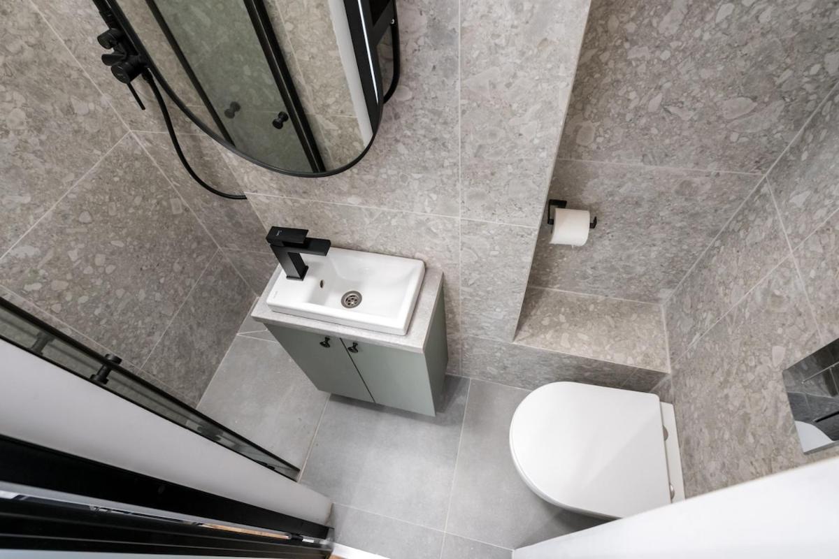 Superb 2br Flat - Location - 2 Baths Apartament *