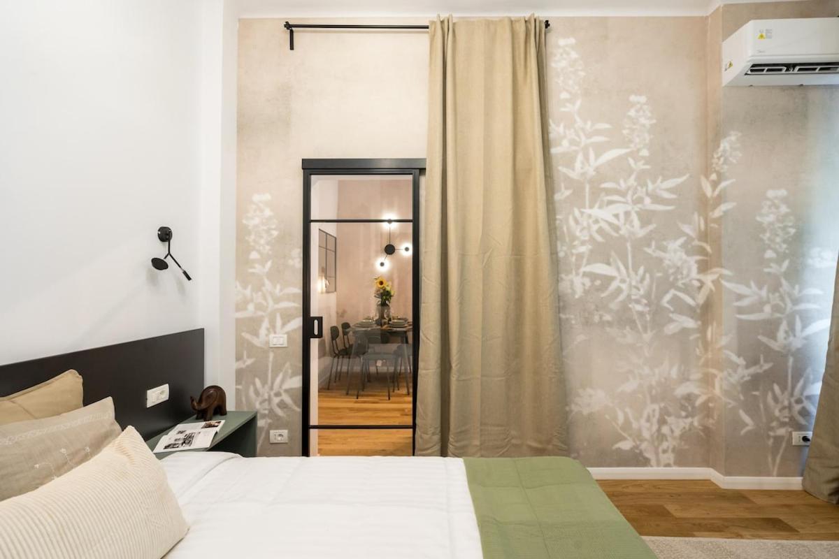 Superb 2br Flat - Location - 2 Baths Apartament