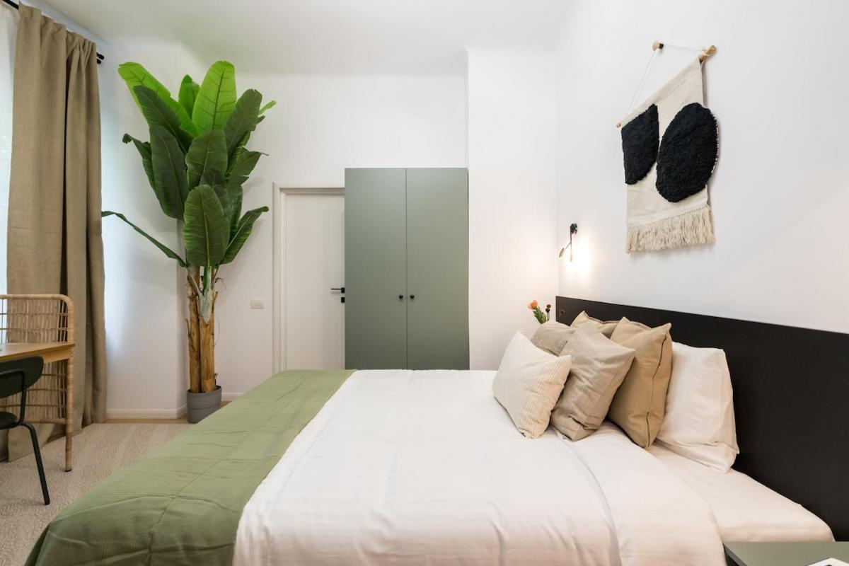 Apartment Superb 2br Flat - Location - 2 Baths *