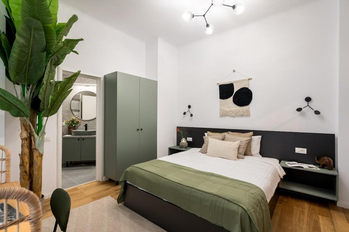 Apartment Superb 2br Flat - Location - 2 Baths *